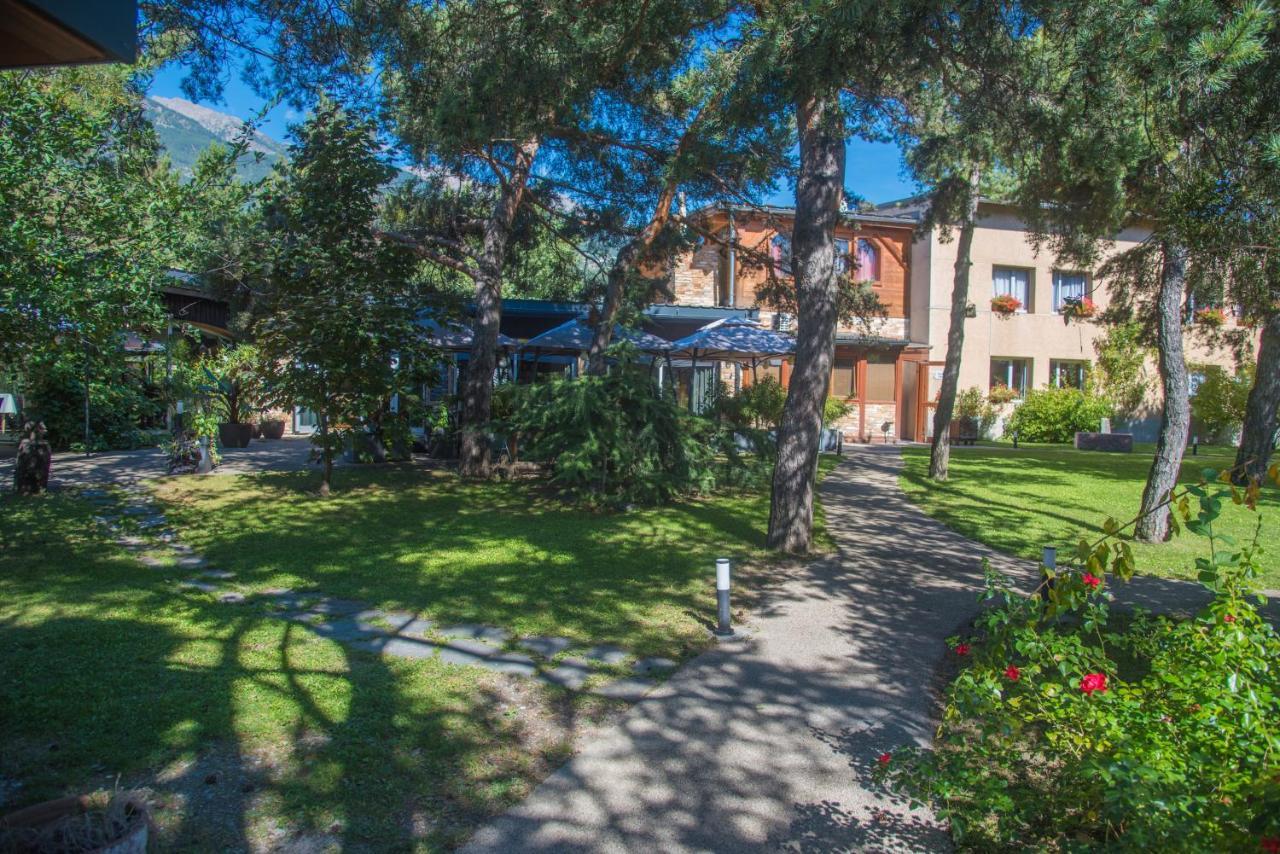Logis Hotel Le Lac Embrun Εξωτερικό φωτογραφία