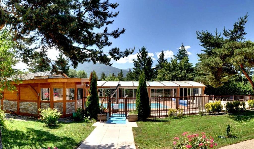 Logis Hotel Le Lac Embrun Εξωτερικό φωτογραφία